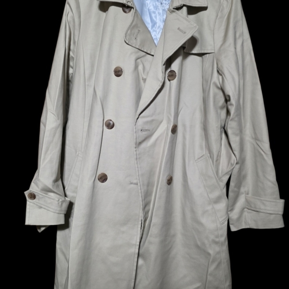 Liz Claiborne Classic Beige Trench Coat - Picture 3 of 6